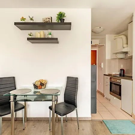 Cozy In With Modern Amenities 布达佩斯
